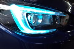 レヴォーグのヘッドライト加工(日帰りプランⅣ) RGBチップなので自由に色も変更可能です。