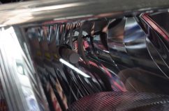 E51 エルグランドのパネル類LED打ち換え他 ハイビームのLEDは普通に取り付けると発光点が斜めになってしまいます。