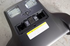 レヴォーグのヘッドライト加工用のユニット交換作業と一部LED打ち換え ヘッドコンソールのスイッチ打ち換えのために外しました。今回はこのなかのダウンライトも打ち替えしました。