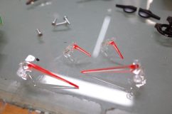 20系アルファードのスピードメーターLED打ち換え まずはスピードメーターをバラします。メーターの針を外してLEDを打ち替えるだけだと青色にはなりません。