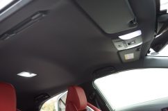 カローラスポーツの室内灯とライセンスランプ交換 電球が使われているのは室内灯とライセンスランプのみでした。