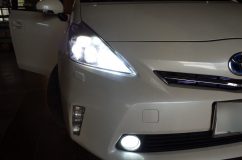  ハイビーム&フォグランプをLED化して爆光に。ハイビームは特にLED化することで瞬発性が上がるため、パッシングに強くなります。 