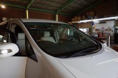  スマートキーのアンテナは車内の一番高い位置が良いようです。 