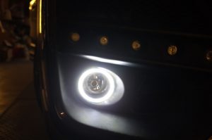 CX-5のフォグリングLED加工