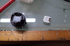 30後期型のヘッドライト&テールランプシーケンシャル加工 今回同時にご依頼いただいたアイラインの爆光化ですが、まず既存のLEDチップの回路変更でなんとかならないかな~といろいろ試しましたが、1世代前のチップが使われているのでなんともなりません。ということで現行のチップを使って爆光化します。1世代新しくなると十分な明るさと発熱が抑えられます。