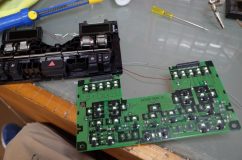 NX300h F Sportsのエアコンパネル他LED打ち替えとエアコン吹出口LED埋め込み LEDは大きめサイズのチップが使われているため、打ち換えは比較的簡単です。