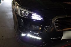 レヴォーグのヘッドライトフォークアイ電源接続 目頭の部分が白で光るのでフォークアイは点灯できないとのこと