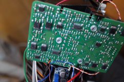 アストンマーチン ヴァンテージ のテールランプ修理 今回不具合だったのはこの制御基板。どんな回路なのか検討もつかないのですが、なんとか修理できました。