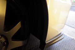 インプレッサのフォグユニット交換 交換はタイヤハウスから行います。