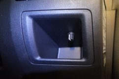 CX5の室内照明LEDの追加加工 調光器を小物入れのところに配置。