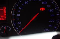 VW ジェッタのスピードメーターLED打ち替え 純正はなかなか見にくいブルーです。