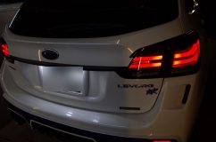  そしてスモール部分のLEDも交換しました。赤色は通常の状態 