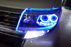 タントのヘッドライトシーケンシャルウィンカー加工 ヘッドライト上面に間接的に発光するようにブルーのLEDを仕込みました。