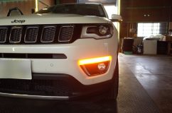 JEEP コンパスのシーケンシャルウィンカー加工 明るさもMAXです。