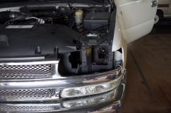  この車両はロービームユニットだけいとも簡単に取り外せます。 