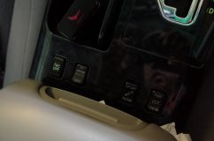 18系クラウン(ゼロクラ)のパネル類のLED打ち換え(色替え)施工 スイッチ類は電球が使われていますが ところどころ球切れが・・・。