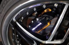  事前に制作するので納期は2週間程度。文字のフォントはご自由にお選びいただけます。 