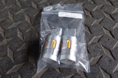 ハイエースのウィンカーバルブ交換 新商品のLEDはチップの数はそこまで多くありませんが、1.4A程度の消費電力です。