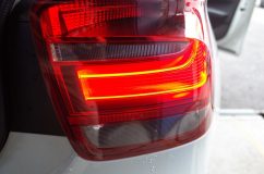  LED交換で無事修理完了しました。明るさも問題ありません。 