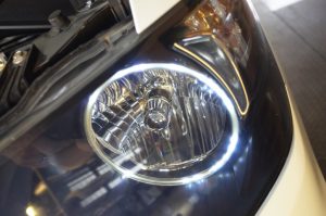 ステップワゴンRKのヘッドライトイカリング修理
