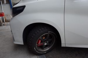 ３０アルファードのリフトアップ車～！！
