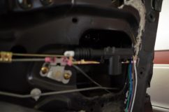 NISSAN GT-R のセキュリティー取り付け~ 走りを追求するGT-Rにはロックモーターすら装備されていません。汎用品のモーターを取り付けしました。