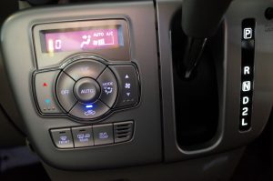 エブリィワゴンのエアコンパネル他スイッチ類のLED打ち替え（色替え）