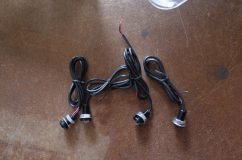  今回使う商品がこちら。1.5Wのハイパワー球を４発埋め込みます。 