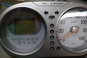 ホンダ ライフのスピードメーター修理 BEFORE