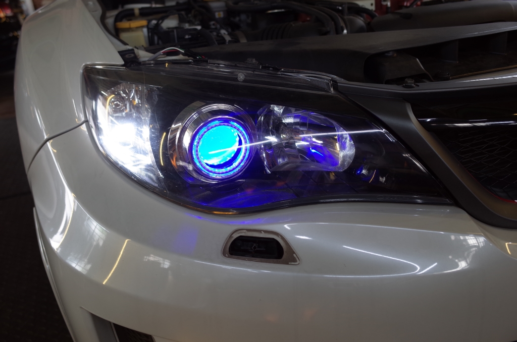 スバルインプレッサWRX STI のヘッドライトイカリング＆モノアイ