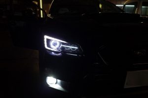 レヴォーグのD型ヘッドライト移植＆加工～
