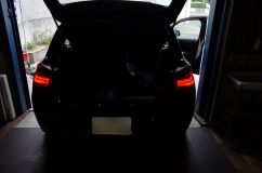 F20 BMWのテールランプ修理 なぜか右側ばかりが症状が出るようです。