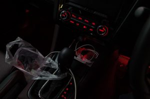 レヴォーグのエアコンパネル色替え（打ち替え）