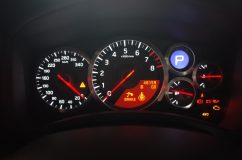 R35 GT-R のスピードメーター修理(バックライトLED交換) 交換後は若干明るくなりました。