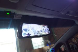 プリウスアルファのリアカメラ＆ミラーモニター取り付け