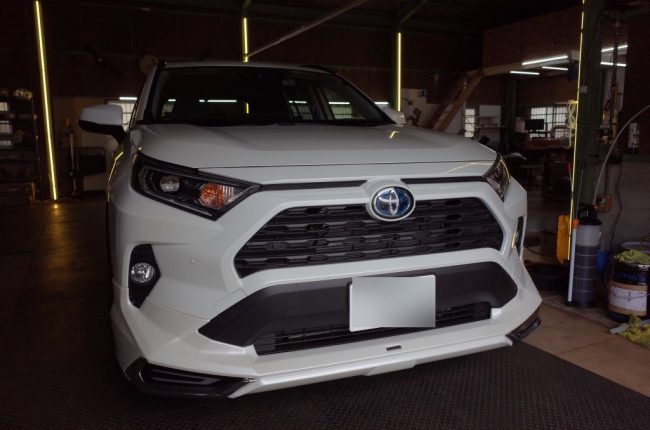   新型RAV４のLED化作業～  