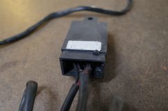 ゲレンデヴァーゲンのWALDエアロのLED修理 LED点灯用のドライバーが不具合で点灯していなかった。LEDチップの特性は不明なため、20mA程度から徐々に明るさをアップして、左右で同じになるように調整した。