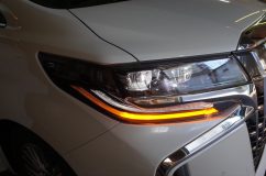  横から見ると明らかに寸足らず。 