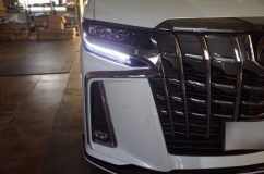  昼間でもデイライトが明るく感じるように、LEDを交換しました。 