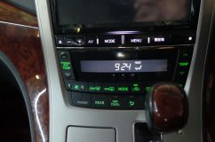 20系アルファードのエアコンパネル他スイッチのLED打ち替え ナビが白色なだけに違和感が半端ないです。
