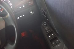 20系アルファードのエアコンパネル他スイッチのLED打ち替え スイッチ類もすべて白色になりました。