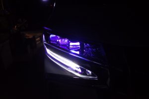 30後期アルファード（3眼ヘッド）のライト加工施工