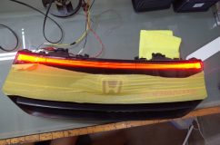 S660のテールガーニッシュ加工 実は、この写真を撮影した後に一部に縦筋が入っていることに気づき、完璧な仕上がりを目指して一から作り直しました…。