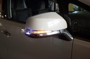 30後期アルファードのAVEST ヴァーティカルアロー取り付け