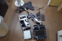 200系クラウンのエアコンパネルや他のスイッチ等のLEDを白色にしました~ すべての対象パーツを取り外します。慣れていれば30分程度で全て外すことが可能です。