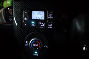 ウェイクのエアコンパネル他スイッチの色替え AFTER
