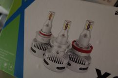 20系アルファードのヘッドライトを明るくします。 新しいLEDです。プロジェクタータイプのヘッドライト用に開発されたLEDで、光源の配置がこれまでと異なり、より死角がないように考慮されています。