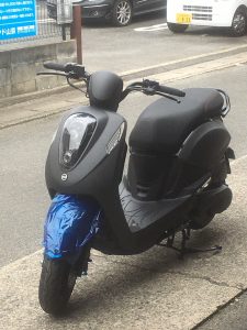 台湾スクーターSYMのヘッドライトを加工させていただきました。