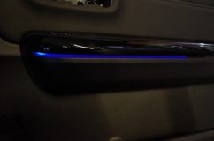 フリードのアンビエントライト打ち替え 今回は青色に変更し、ついでにLEDチップの容量も上げて明るさをアップさせました。