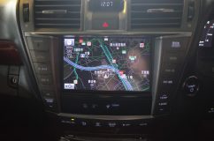 LS600のナビマルチのバックライトLED修理(打ち替え) 全体的に暗くなっています。